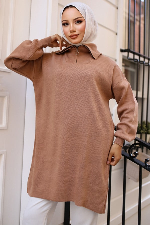 Stricktunika mit Halbreißverschluss / Camel