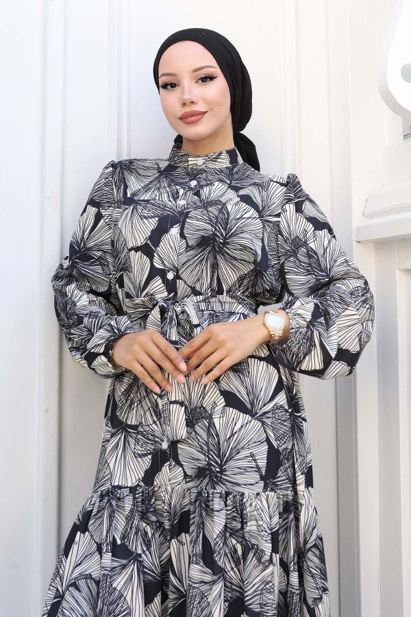 Kleid mit Muster, Volantrock, Gürtel / Schwarz