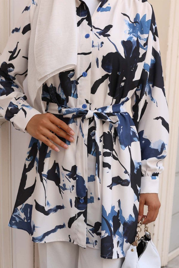 Tunika mit Muster, Knöpfen, Gürtel / Navy Blau
