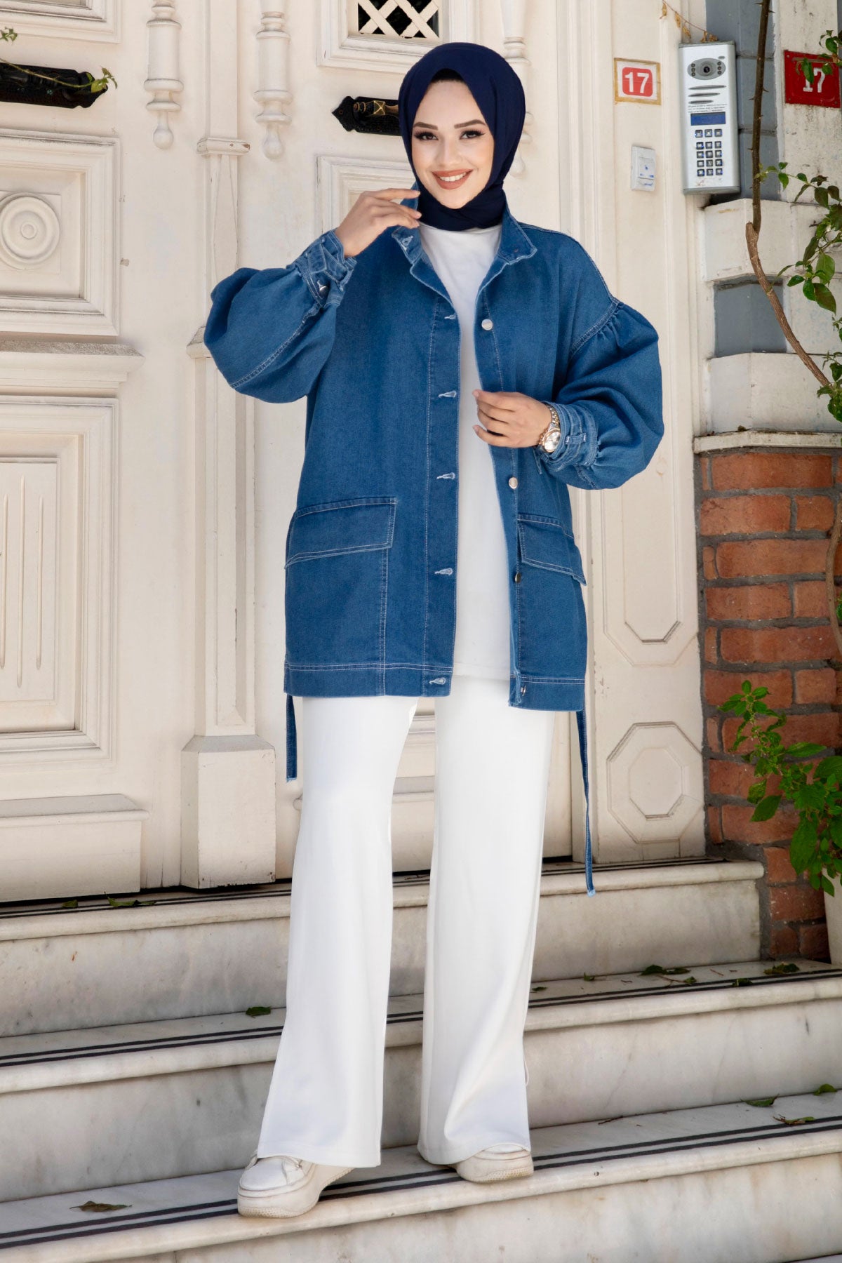 Jeansjacke mit Bindegürtel / Hell Jeans