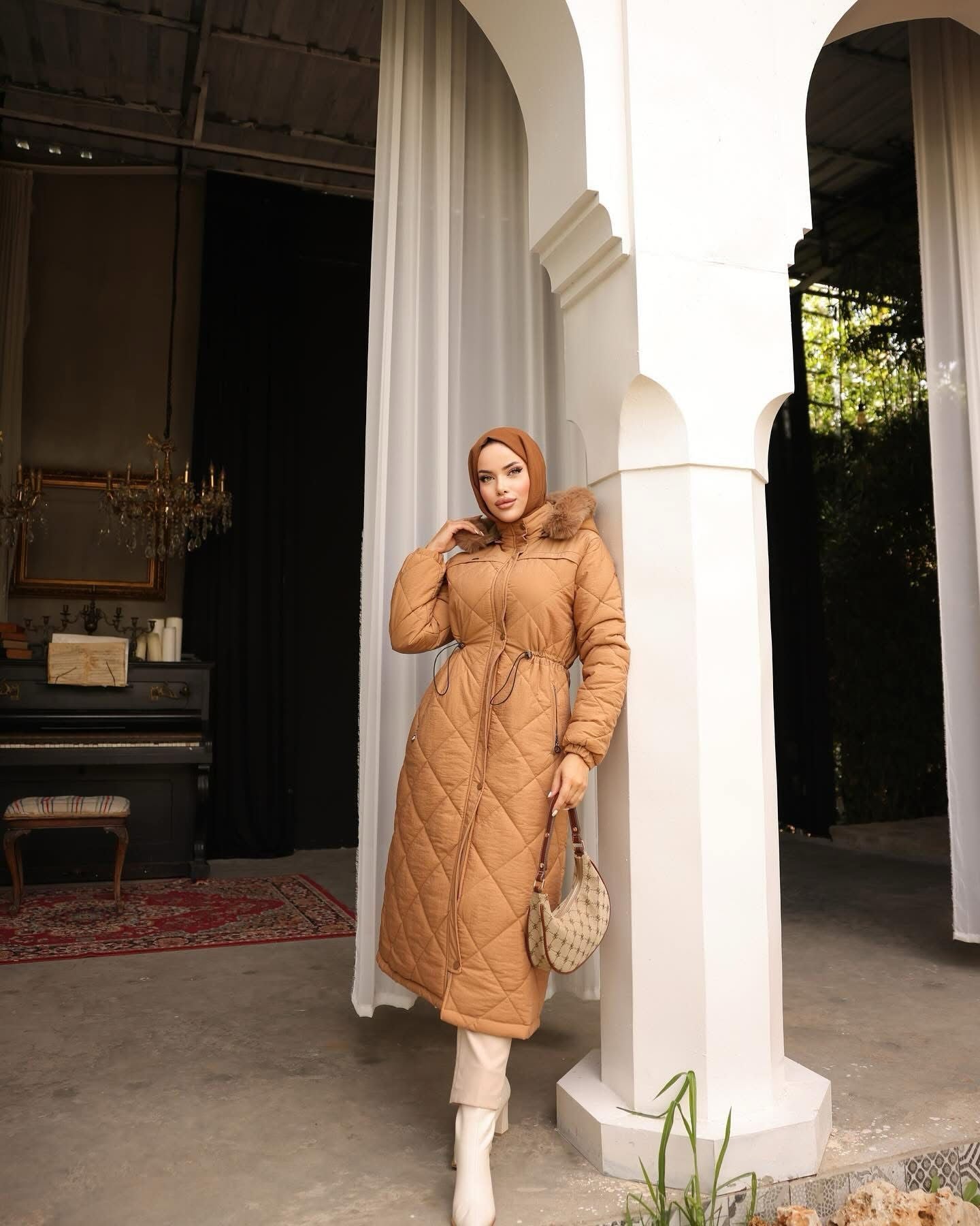 Puffer-Jacke mit Kapuze Linea / Camel
