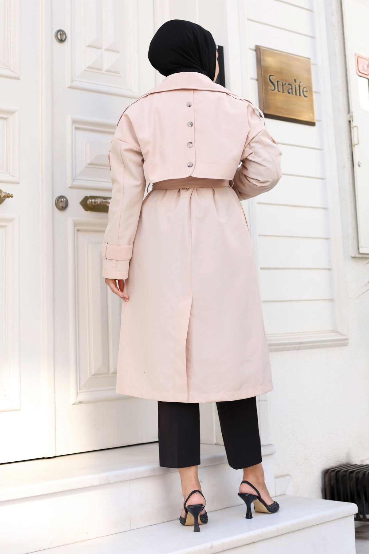 Trenchchoat mit zweireihigem Kragen und Knopfleiste / Beige