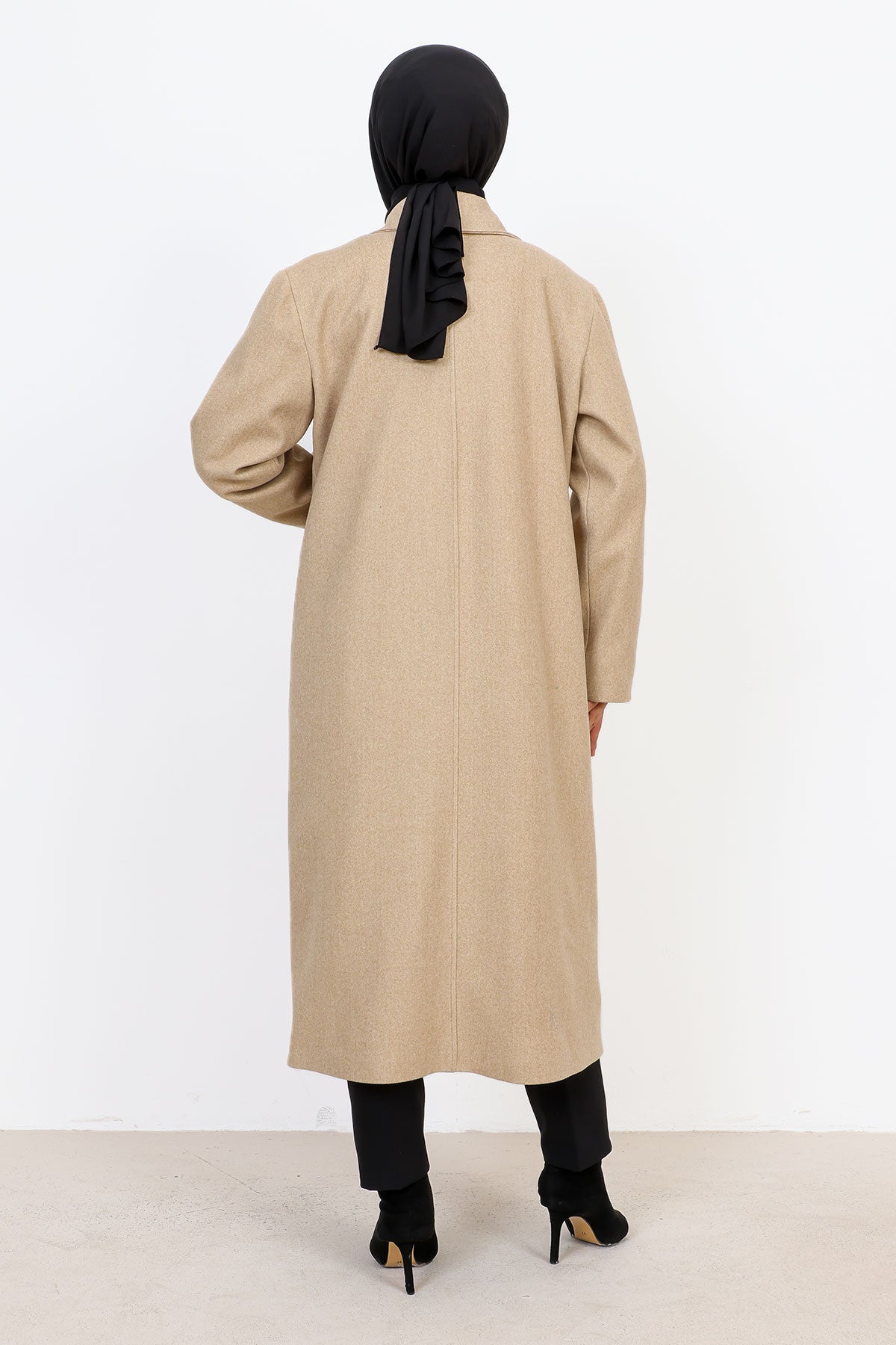 Kaschmirmantel mit Abdecktaschen / Beige