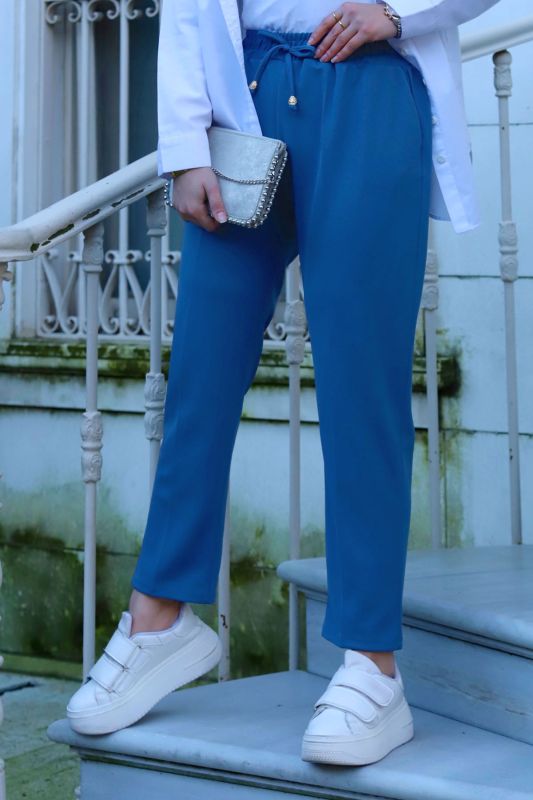 Bleistifthose mit Taschen und elastischer Taille / Indigo Blau