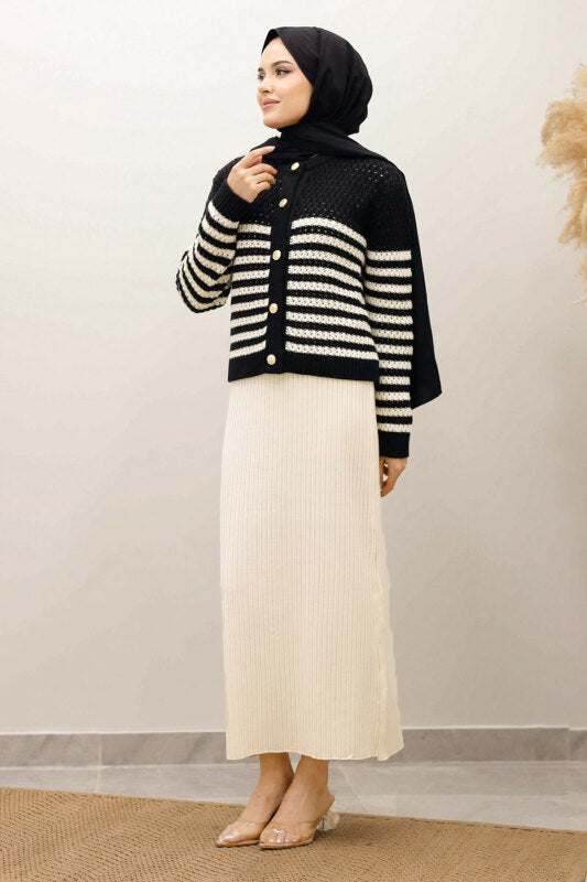 perforierte Strickjacke gestreift mit Knöpfen / Schwarz
