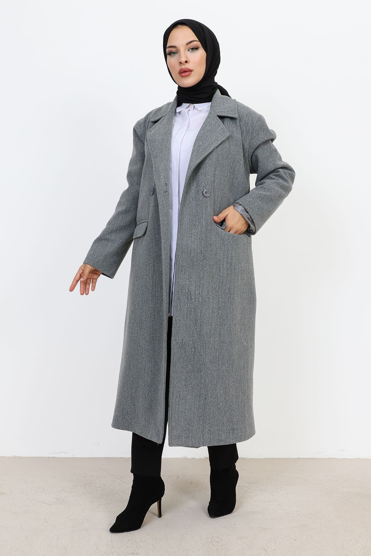 Kaschmirmantel mit Abdecktaschen / Grau