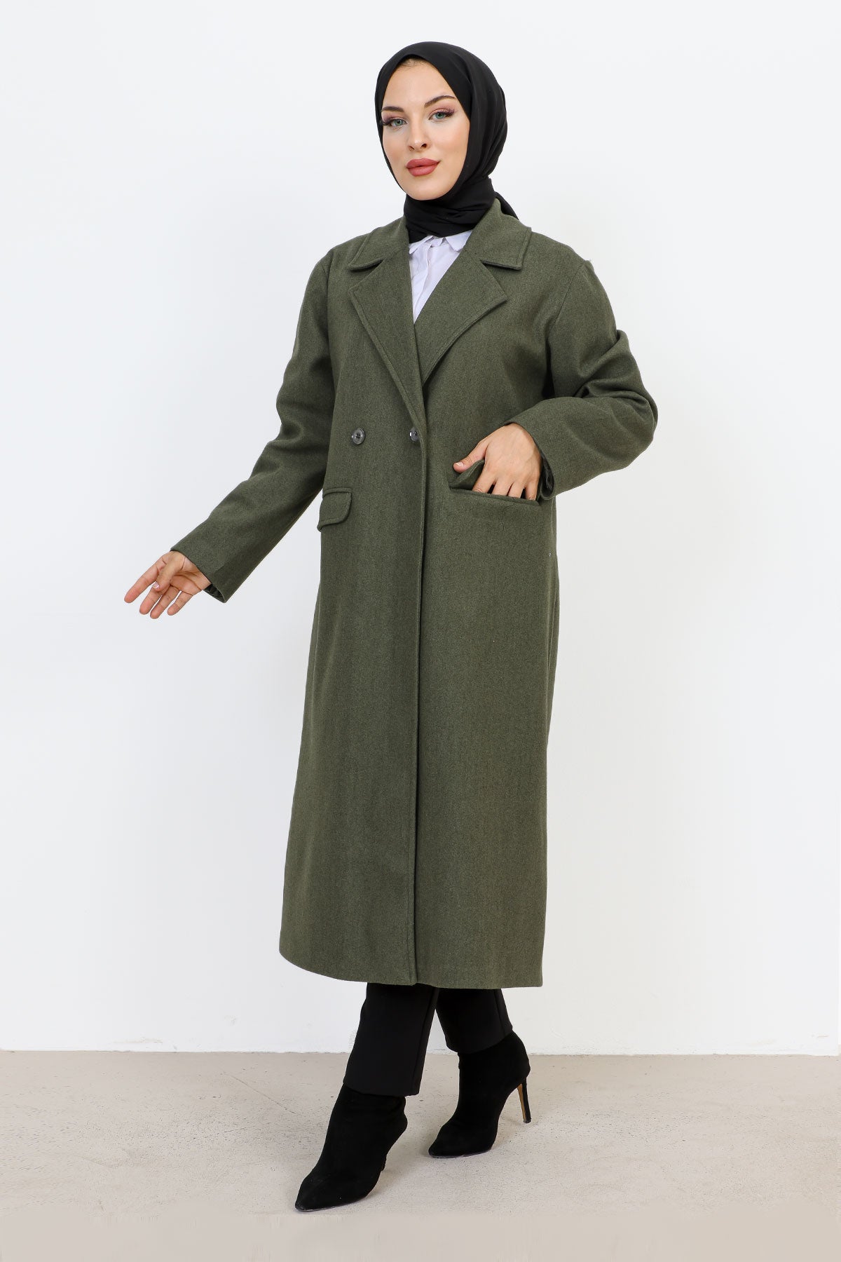 Kaschmirmantel mit Abdecktaschen / Khaki