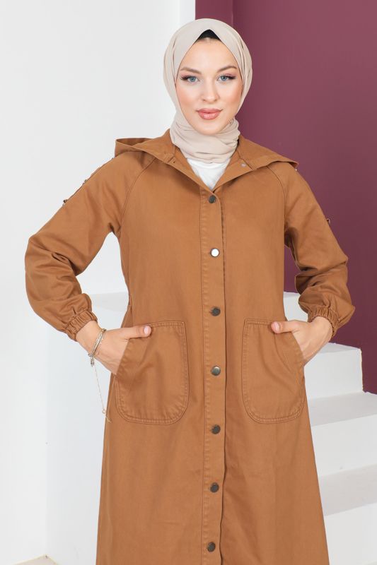 Jeansjacke lang mit Knöpfen und Kapuze / Camel