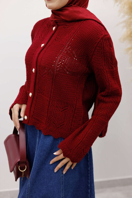 Strickjacke kurz mit Strickmuster und Knöpfen / Bordeaux