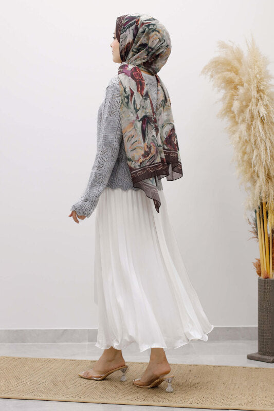 Strickjacke kurz mit Strickmuster und Knöpfen / Grau