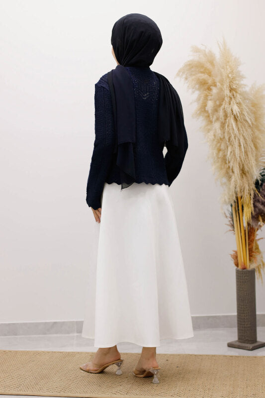 Strickjacke kurz mit Strickmuster und Knöpfen / Navy Blau