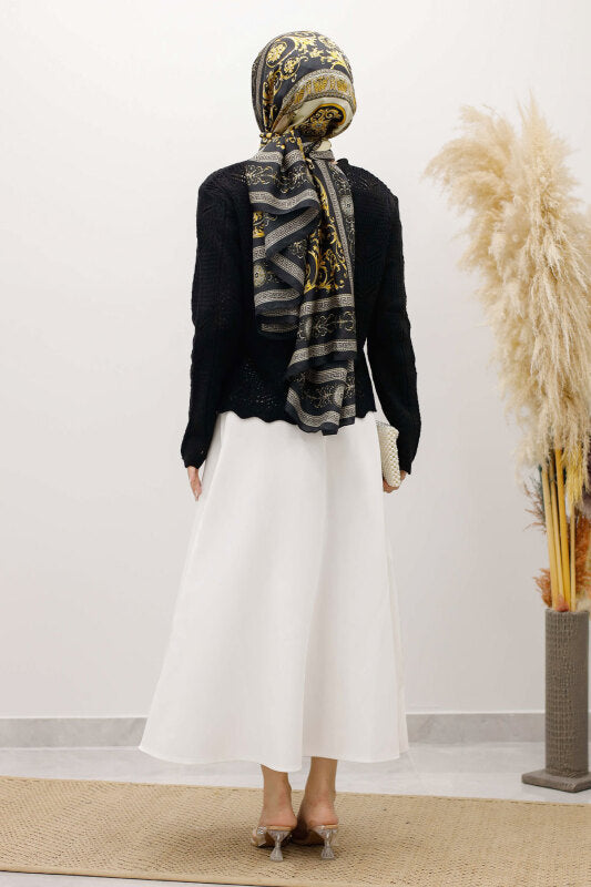 Strickjacke kurz mit Strickmuster und Knöpfen / Schwarz
