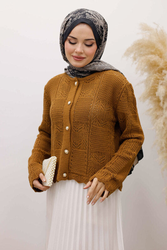 Strickjacke kurz mit Strickmuster und Knöpfen / Camel