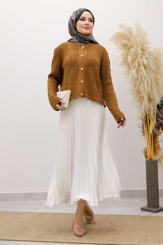 Strickjacke kurz mit Strickmuster und Knöpfen / Camel