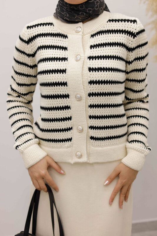 Strickjacke gestreift mit Knöpfen / Beige