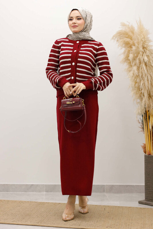 Strickjacke gestreift mit Knöpfen / Bordeaux