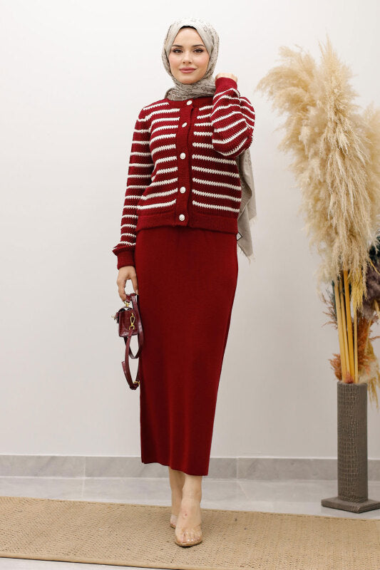 Strickjacke gestreift mit Knöpfen / Bordeaux