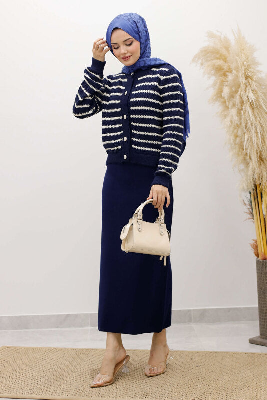 Strickjacke gestreift mit Knöpfen / Navy Blau