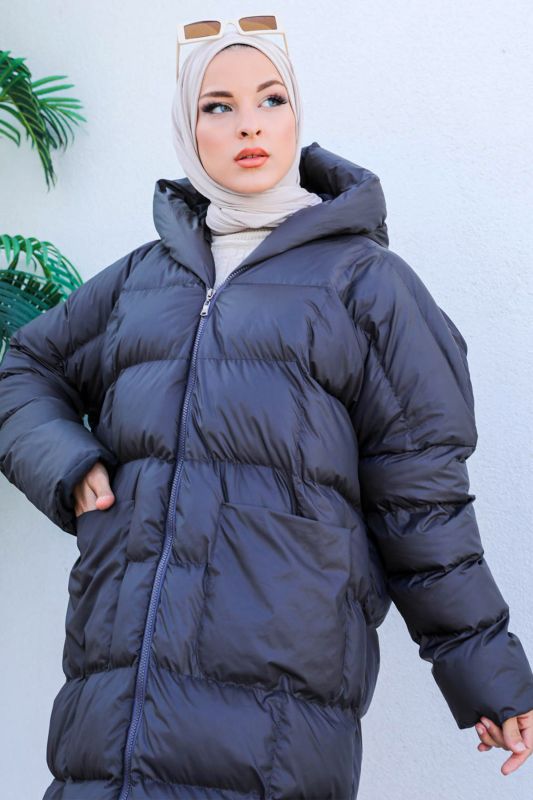 Puffer-Jacke mit Kapuze / Anthrazit