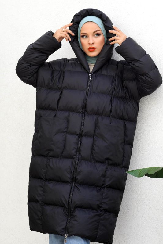 Puffer-Jacke mit Kapuze / Schwarz
