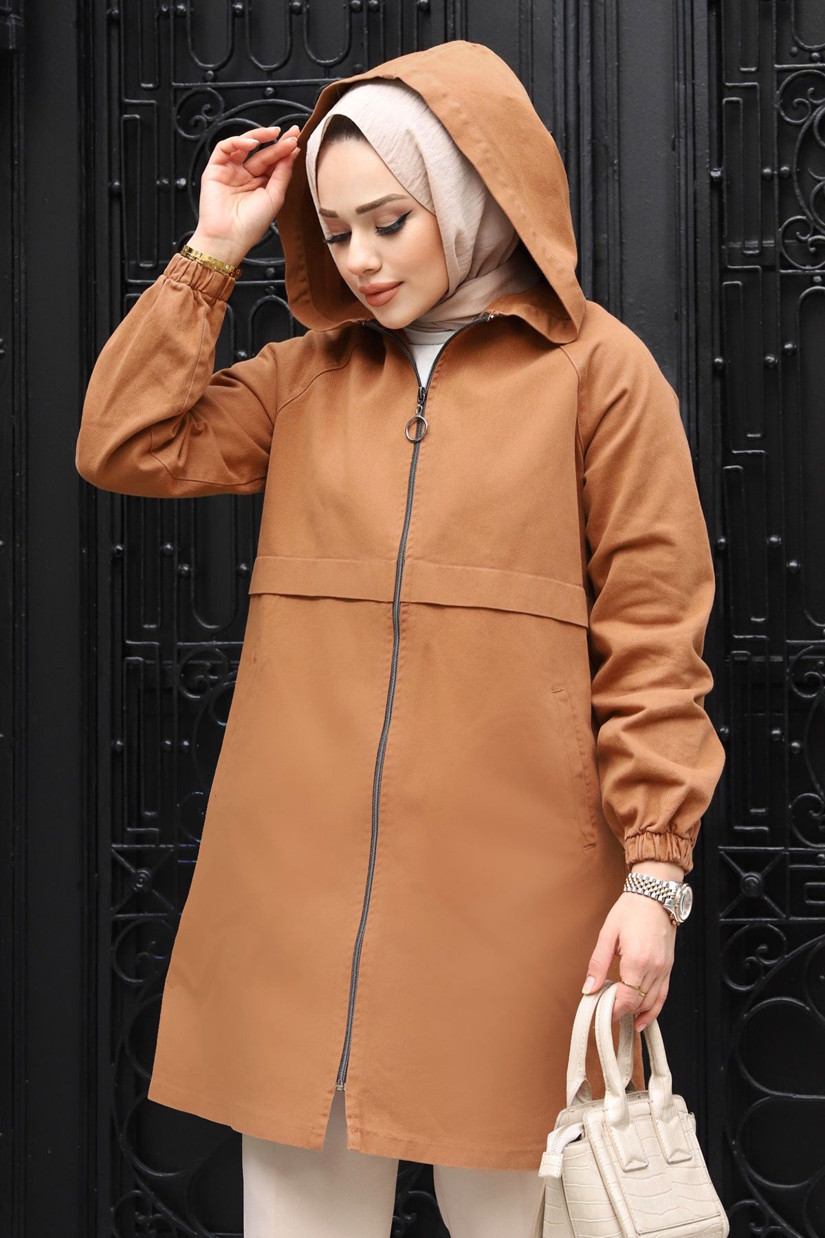 Jeansjacke mit Kapuze / Camel