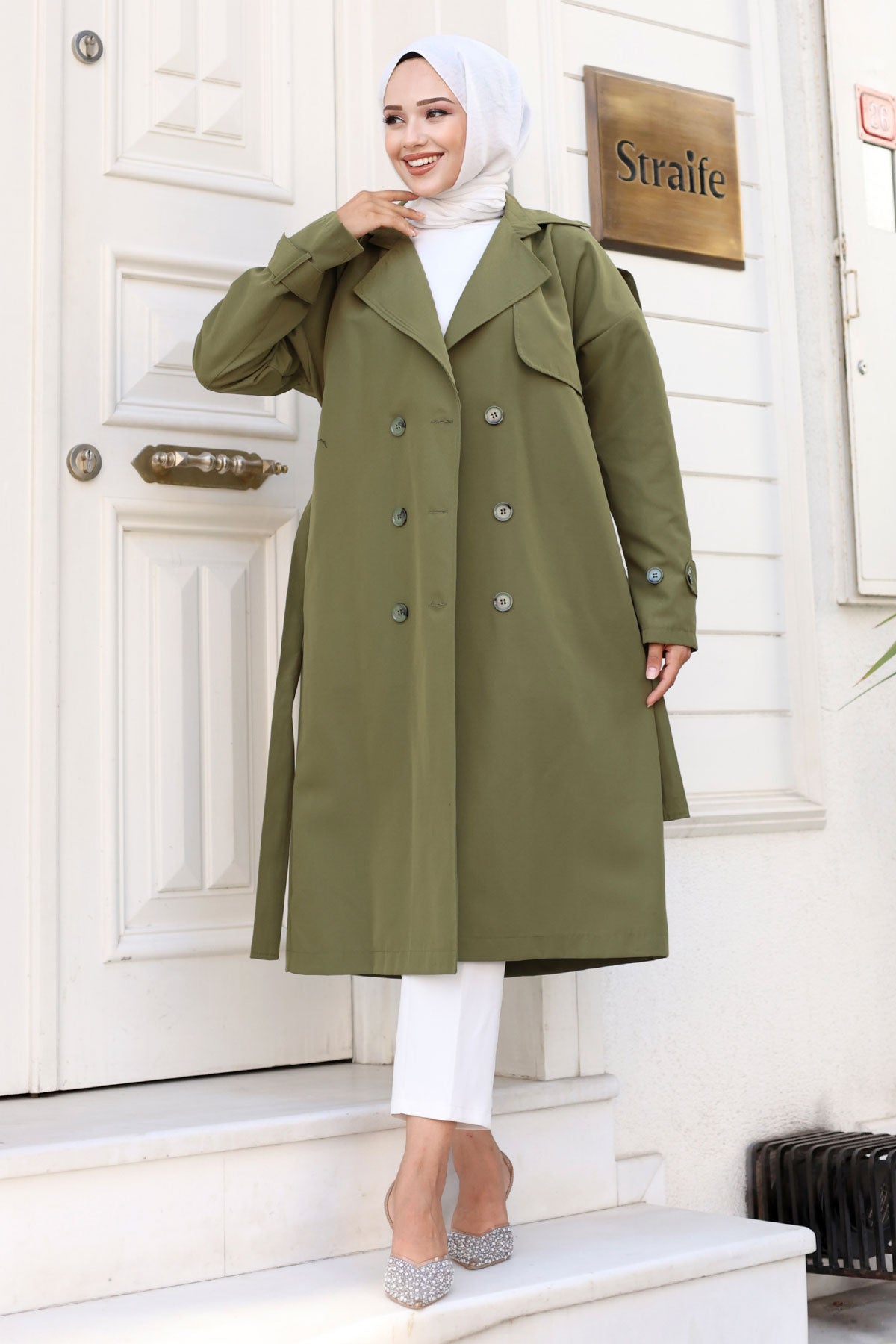 Trenchchoat mit zweireihigem Kragen und Knopfleiste / Khaki