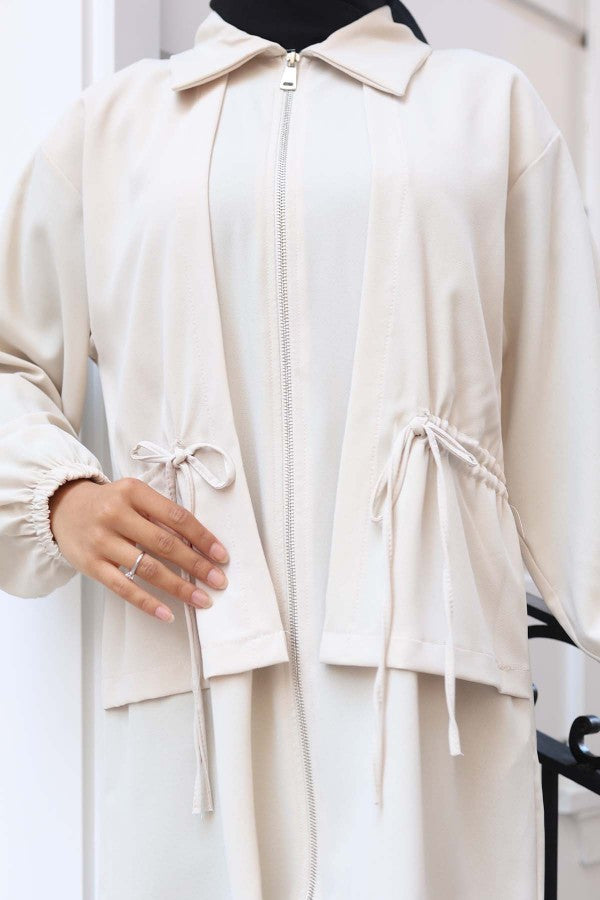 Jacke mit Gummizug und Reißverschluss / Beige