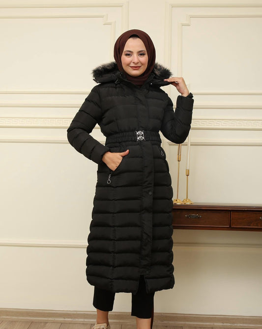 Puffer-Jacke mit Kapuze / Schwarz