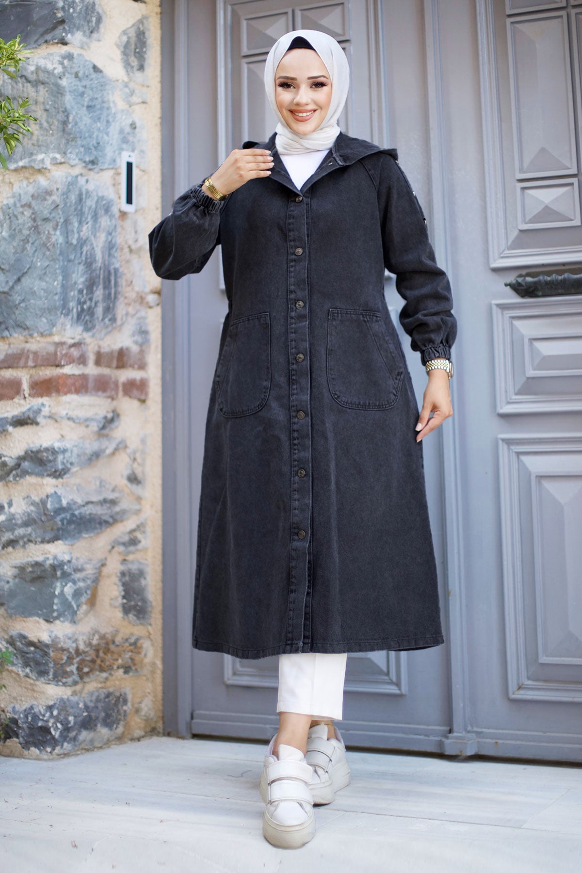 Jeansjacke lang mit Knöpfen und Kapuze / Anthrazit