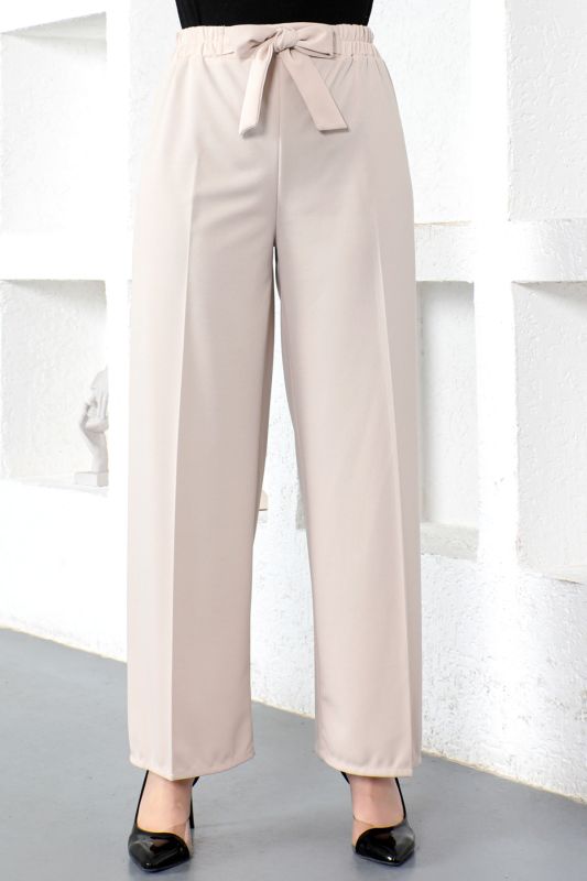 Weite Hose mit elastischer Taille / Beige