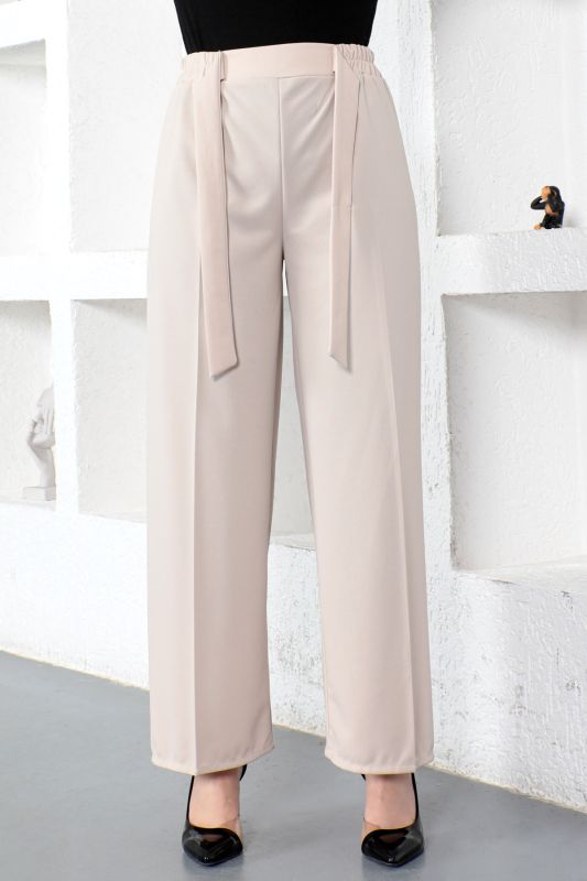 Weite Hose mit elastischer Taille / Beige