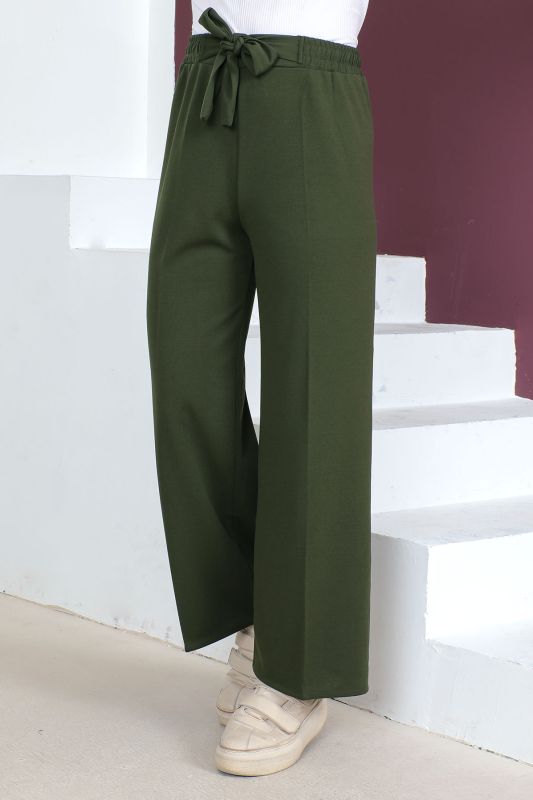 Weite Hose mit elastischer Taille / Khaki