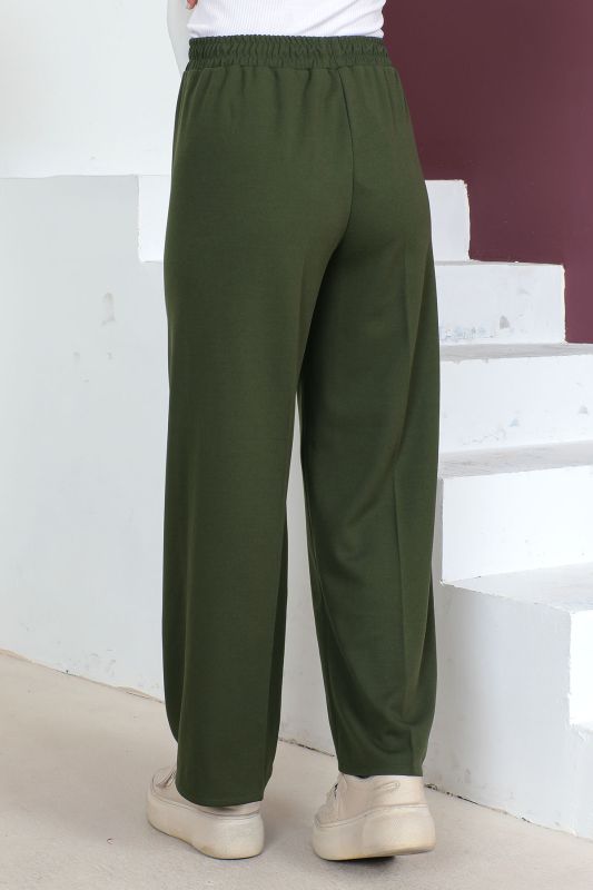 Weite Hose mit elastischer Taille / Khaki