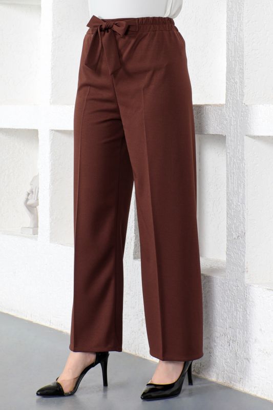 Weite Hose mit elastischer Taille / Braun