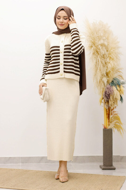 perforierte Strickjacke gestreift mit Knöpfen / Beige