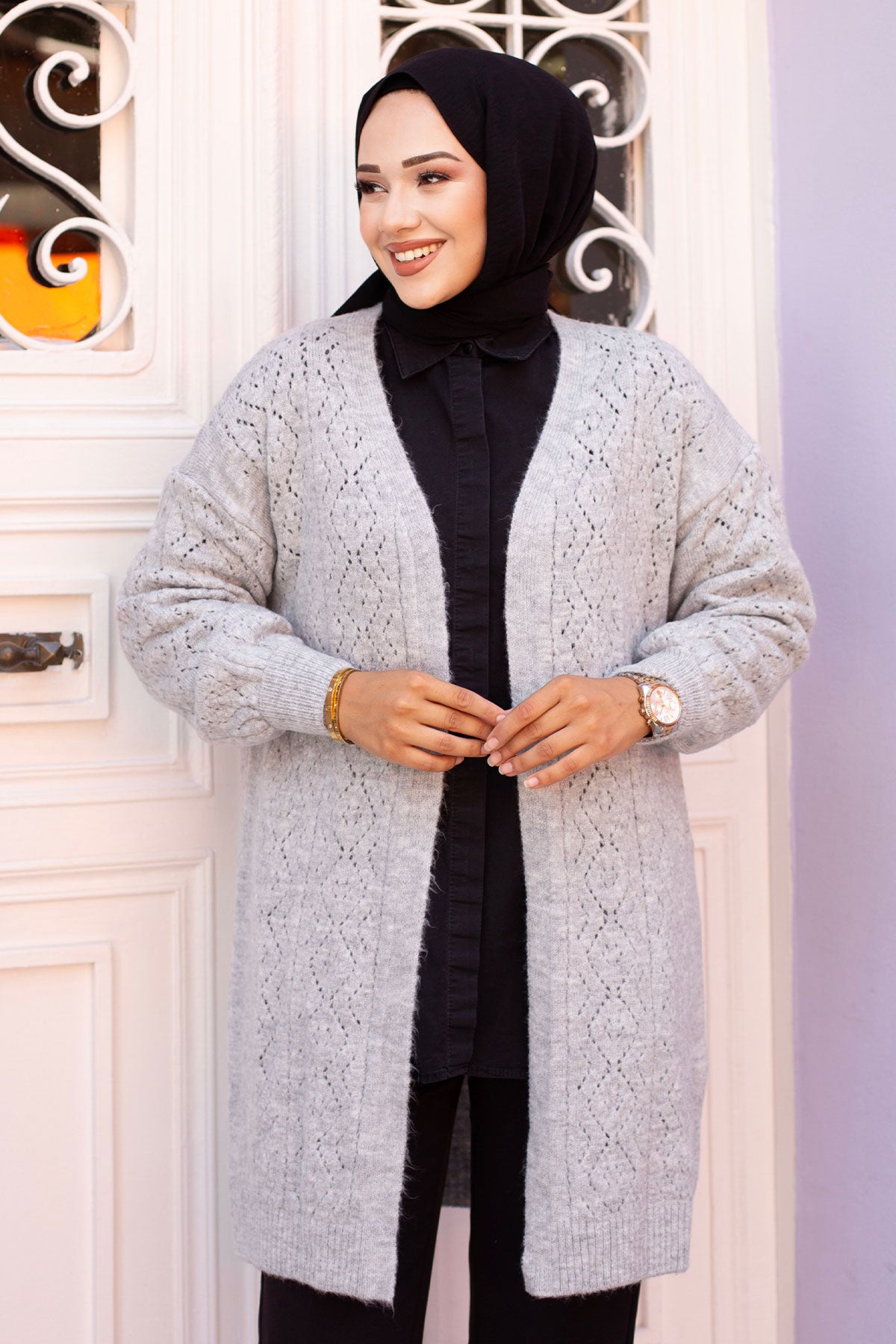 Strickjacke mit Rautenmuster / Grau