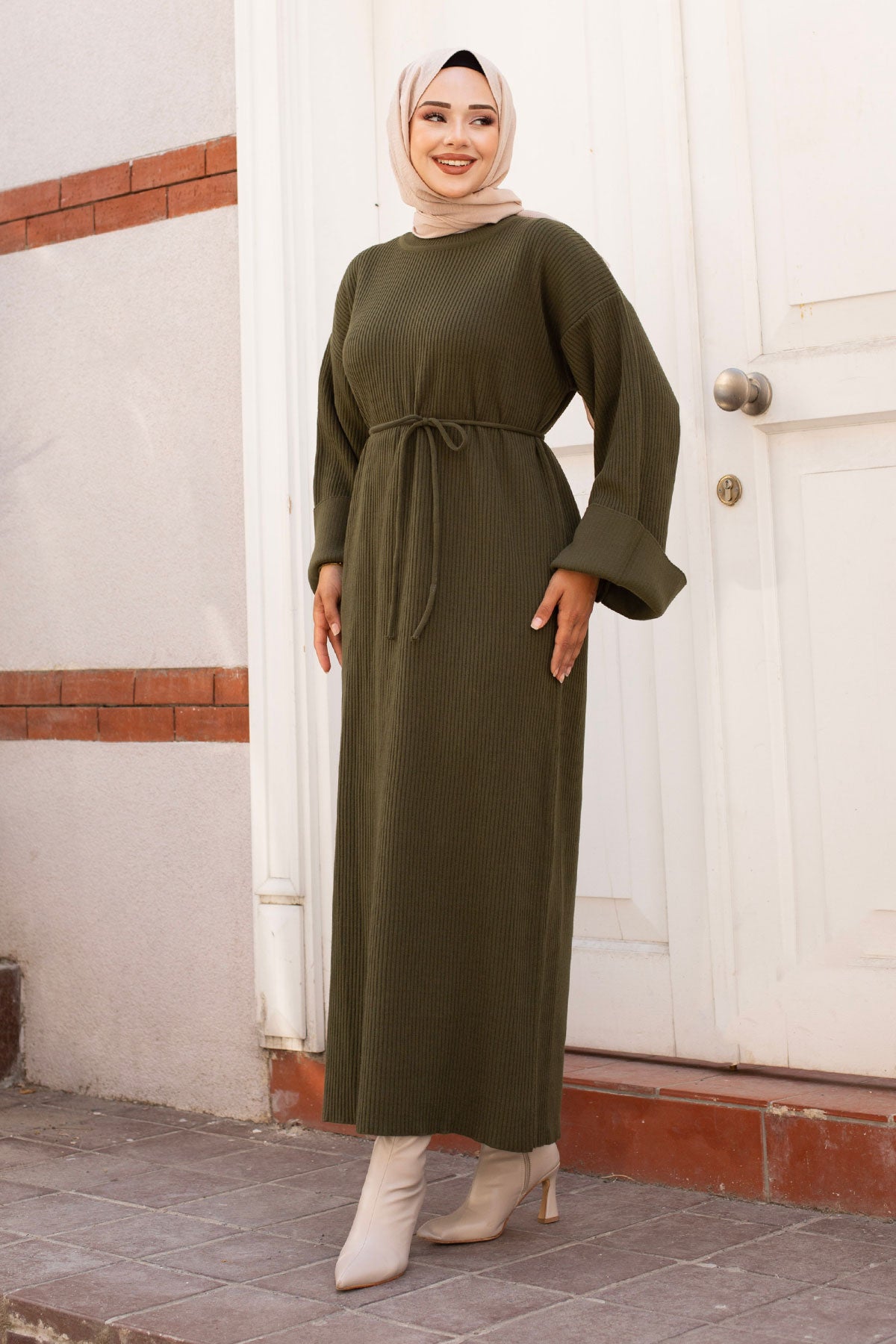 lang Ärmel Strickkleid, Taille mit Seilbindung / Khaki