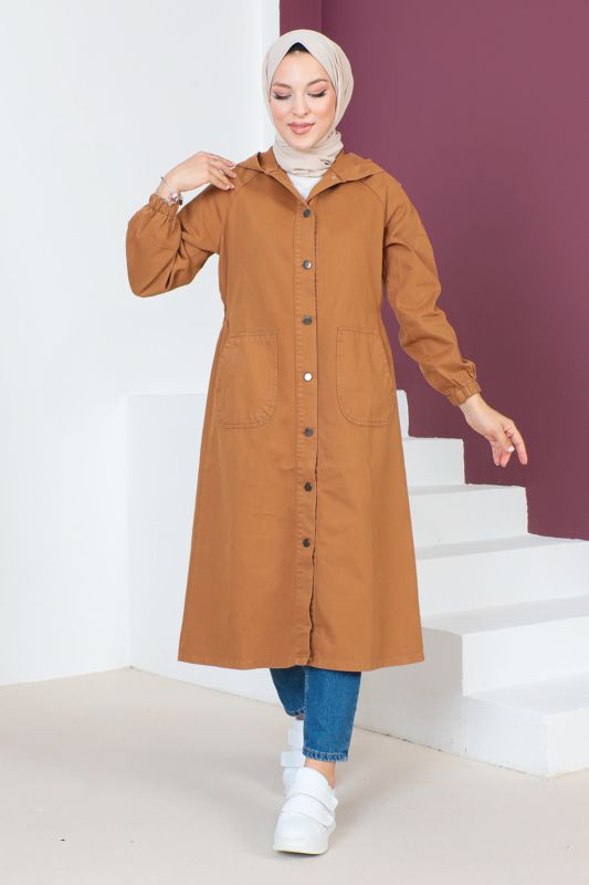 Jeansjacke lang mit Knöpfen und Kapuze / Camel