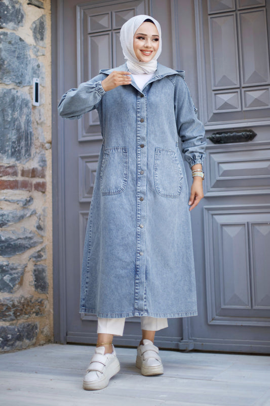Jeansjacke lang mit Knöpfen und Kapuze / Jeans