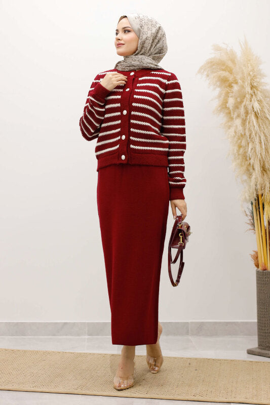 Strickjacke gestreift mit Knöpfen / Bordeaux