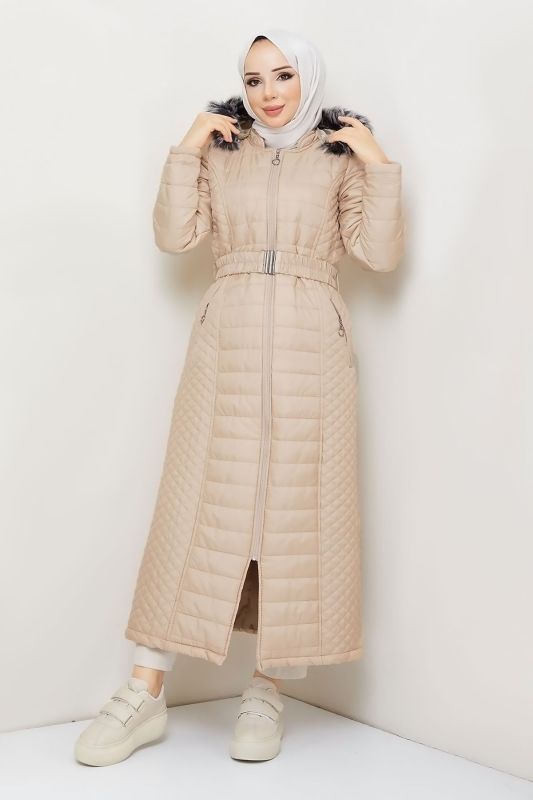 Puffer-Jacke mit Pelzkapuze / Beige